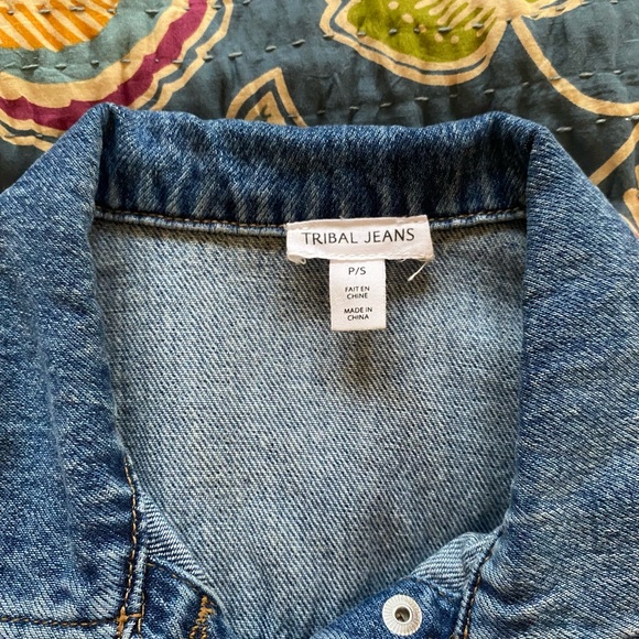 Tribal Denim Jacket with sweater sleeves - Picture 4 of 4